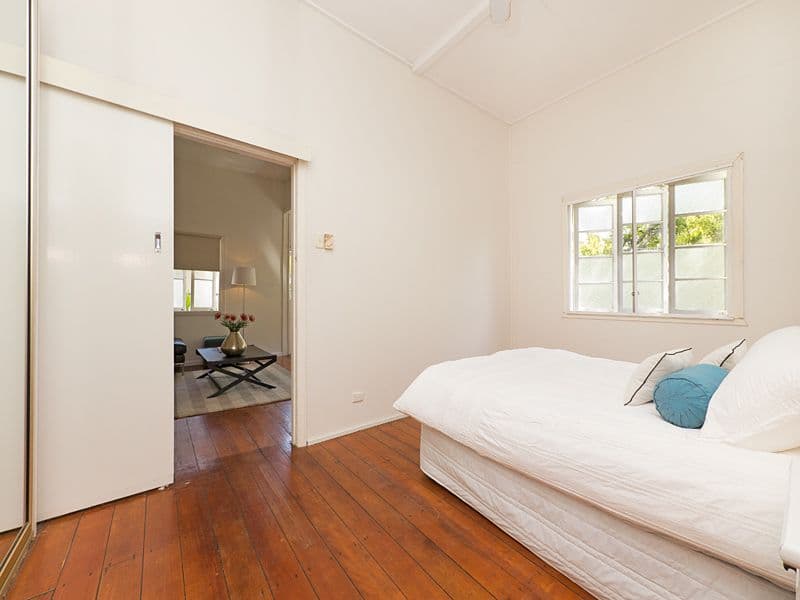 10 Mortlake Road, GRACEVILLE QLD 4075, Graceville - Thumbnail 7