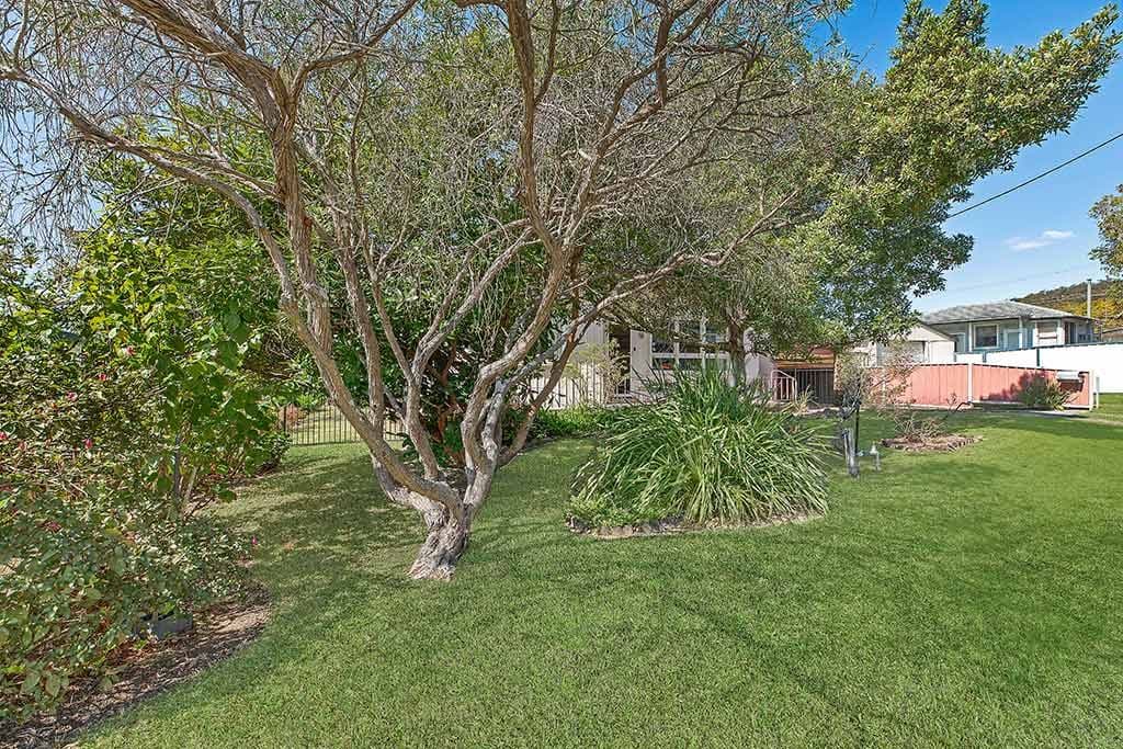8 Field Avenue, Toronto NSW 2283, Toronto - Thumbnail 2