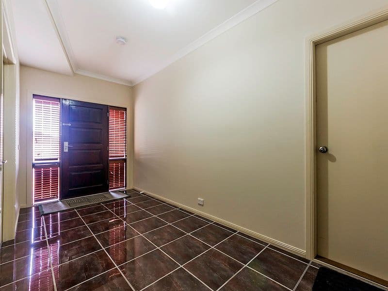 10 Lofty Road, Tarneit VIC 3029, Tarneit - Thumbnail 2