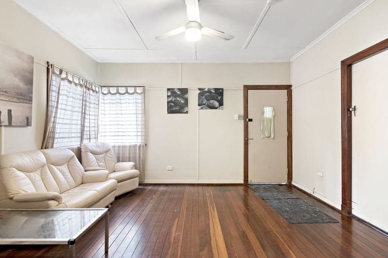 32 Brennan Street, Stafford - Thumbnail 3