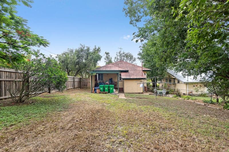 32 Brennan Street, Stafford - Thumbnail 5