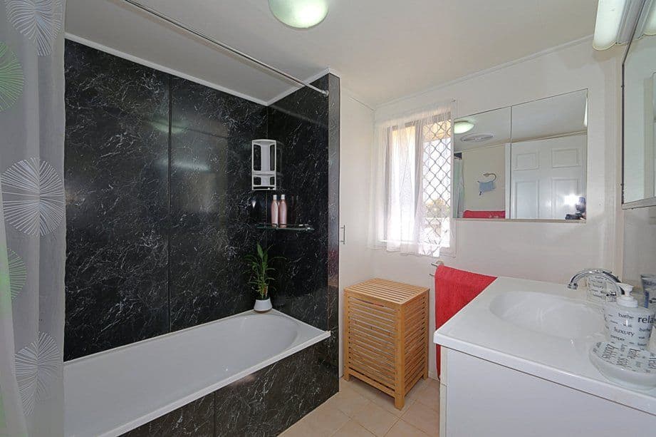15 Hurst Street, Walkervale QLD 4670, Walkervale - Thumbnail 7