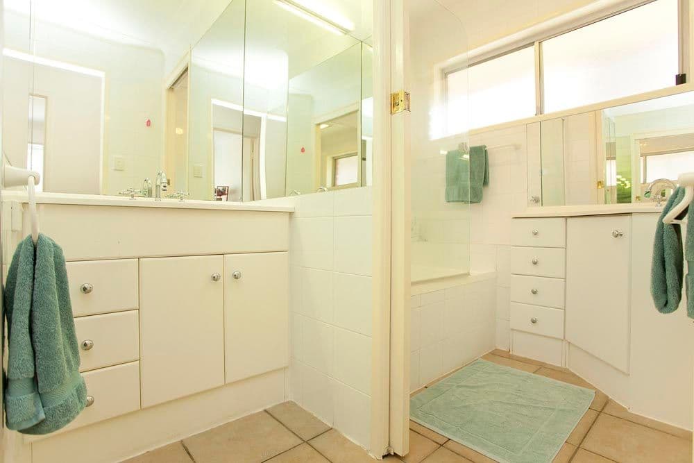 7 Petmar Street, THE GAP QLD 4061, The Gap - Thumbnail 4