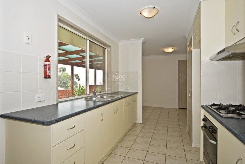 74 Glenvale Road, HARRISTOWN QLD 4350, Harristown - Thumbnail 3