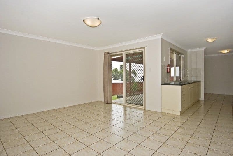 74 Glenvale Road, HARRISTOWN QLD 4350, Harristown - Thumbnail 4