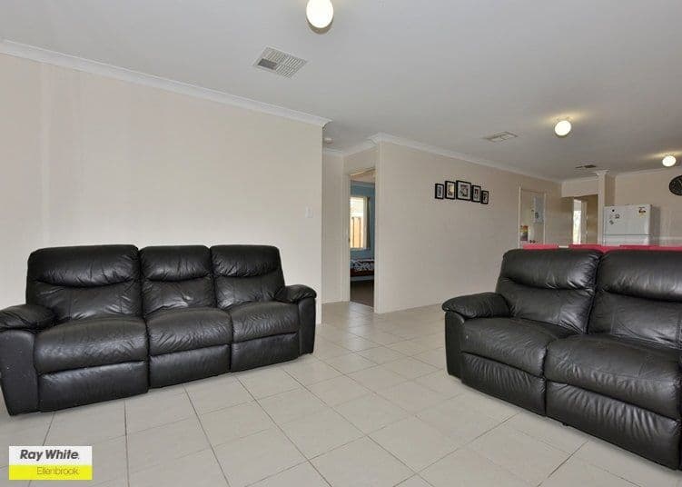 101 Bordeaux Lane, Ellenbrook WA 6069, Ellenbrook - Thumbnail 3