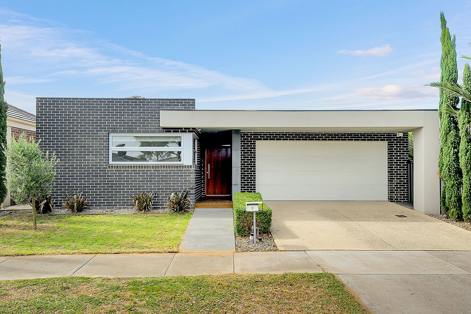 9 Grove Road, Craigieburn VIC 3064, Craigieburn - Image 1