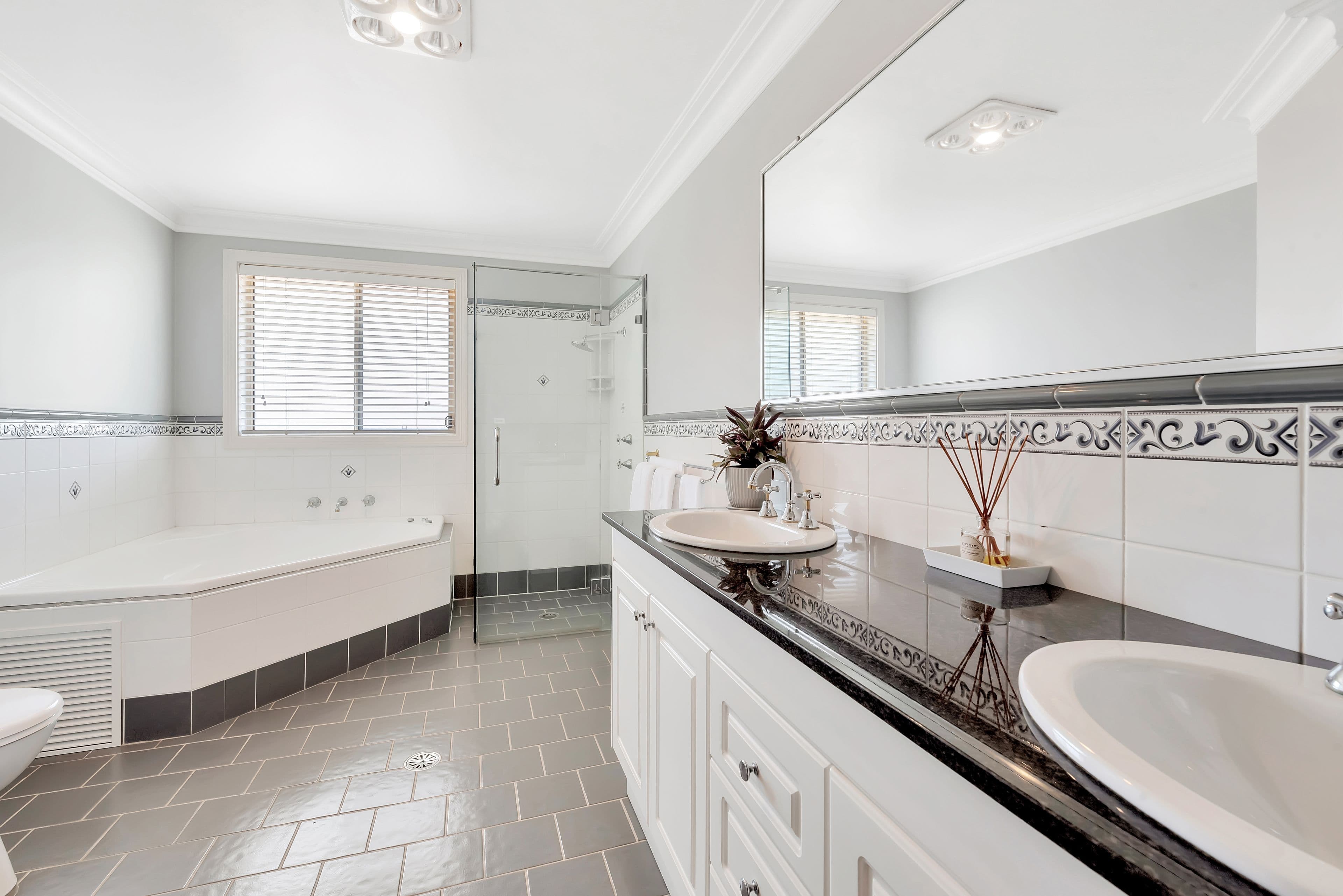 21 Davina Crescent, Cecil Hills NSW 2171, Cecil Hills - Thumbnail 7