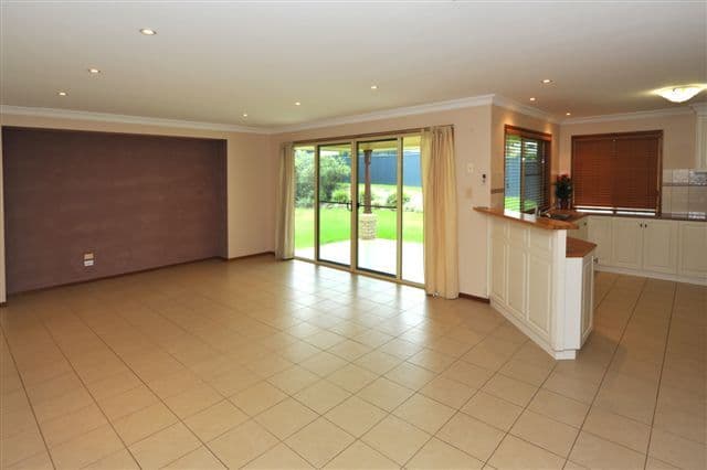 30 Catherine Crescent, KINGSTHORPE QLD 4400, Kingsthorpe - Thumbnail 3