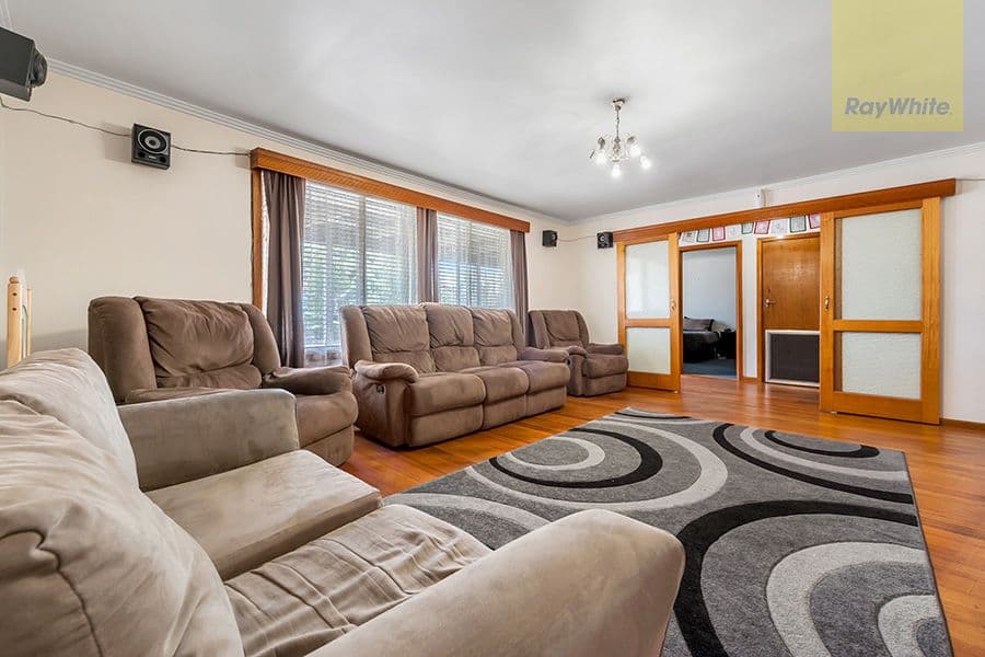 30 Langdon Crescent, Craigieburn VIC 3064, Craigieburn - Thumbnail 7