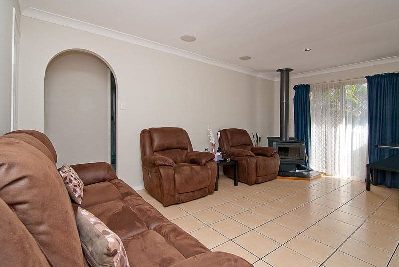 16 Lycoris Street, CRESTMEAD QLD 4132, Crestmead - Thumbnail 3