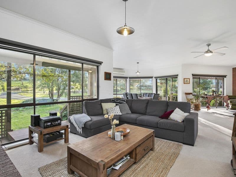 31 Port Fairy Road, Ararat VIC 3377, Ararat - Thumbnail 2