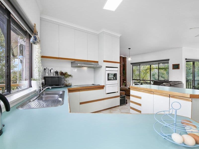 31 Port Fairy Road, Ararat VIC 3377, Ararat - Thumbnail 6