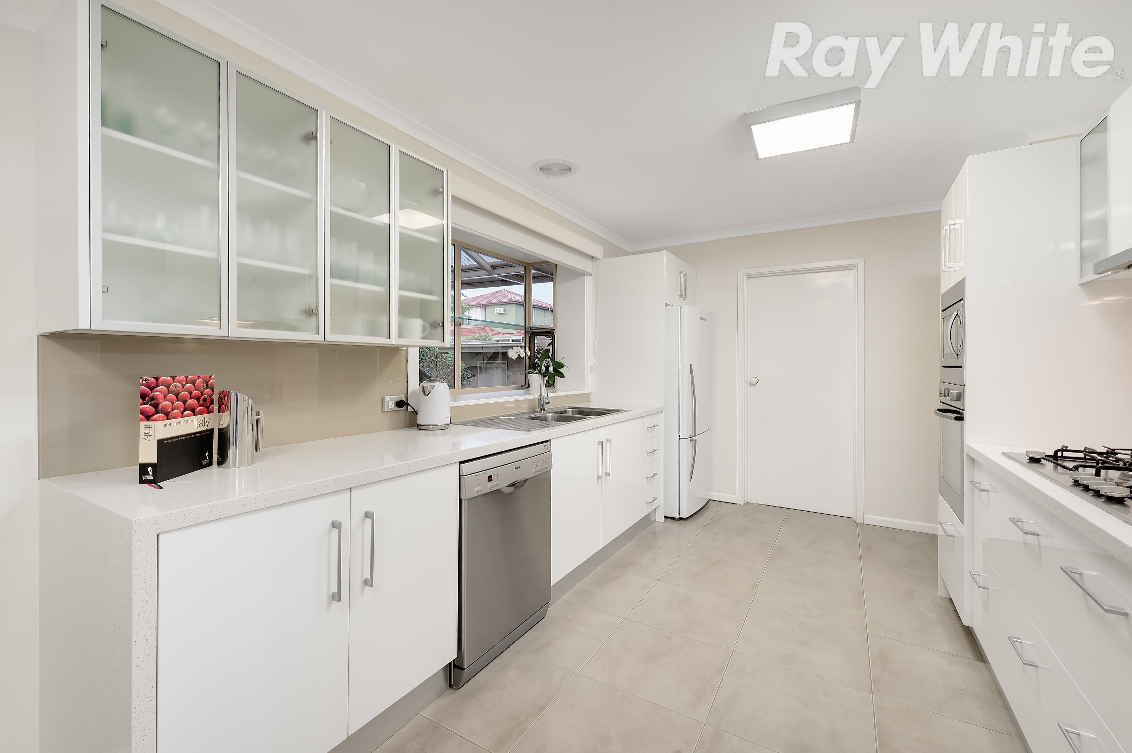 2 Lennox Crescent, Bundoora VIC 3083, Bundoora - Thumbnail 3