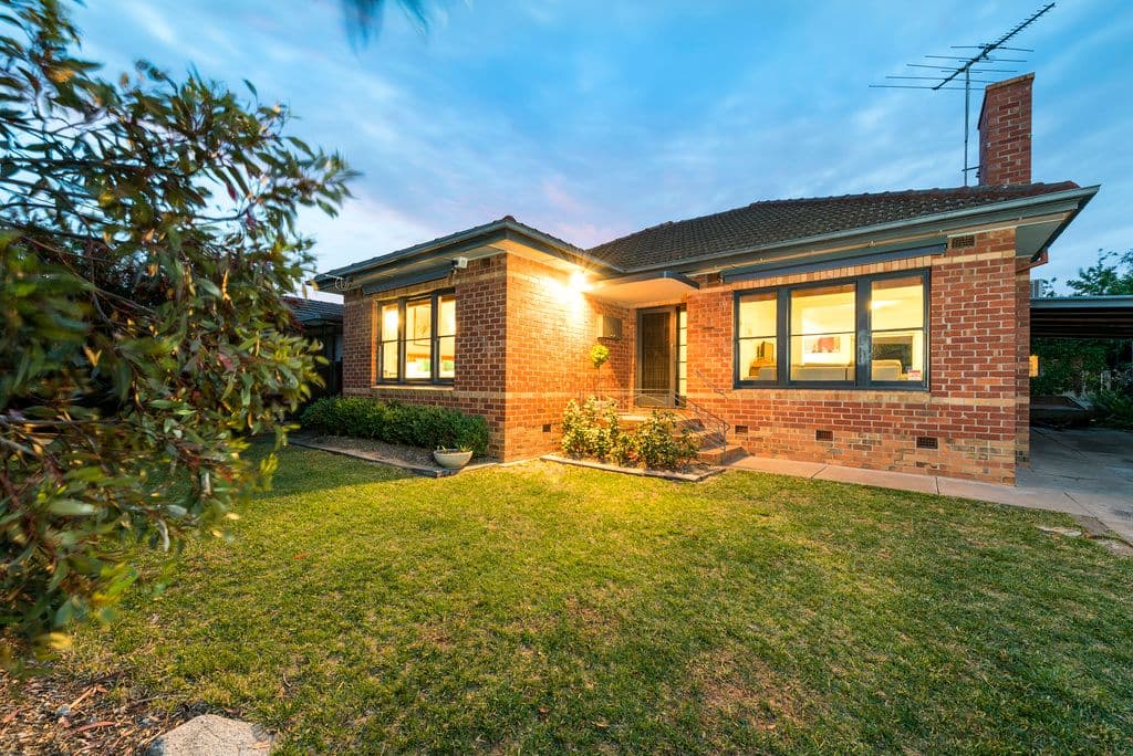 2 Trewheela Avenue, Manifold Heights VIC 3218, Manifold Heights - Thumbnail 2