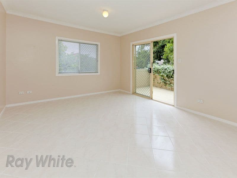 18 Poinsettia Street, INALA QLD 4077, Inala - Thumbnail 5
