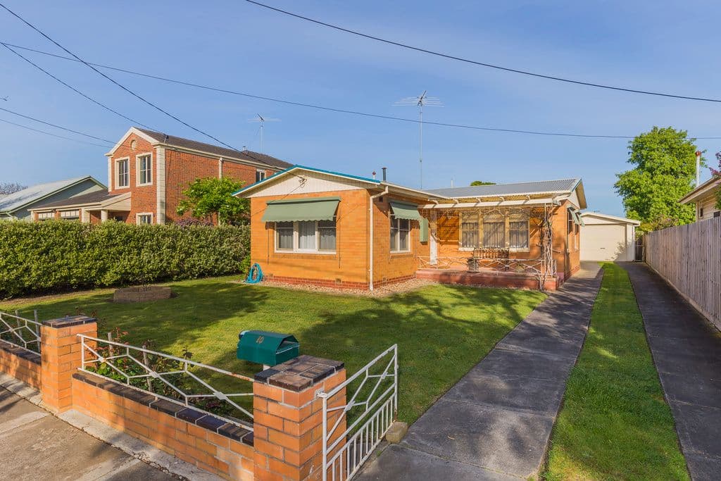 10 Wilsons Road, Newcomb VIC 3219, Newcomb - Image 1