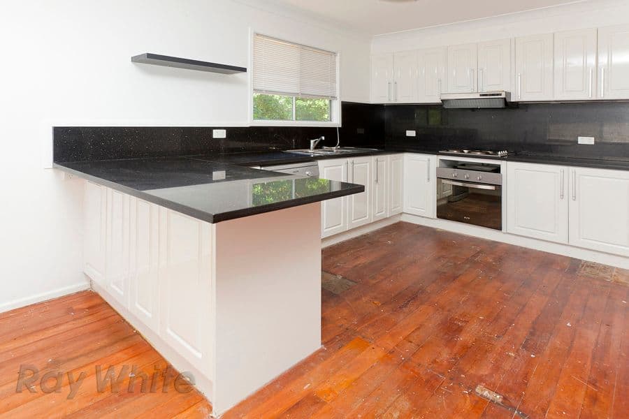 44 Hallett Avenue, CAMIRA QLD 4300, Camira - Thumbnail 2