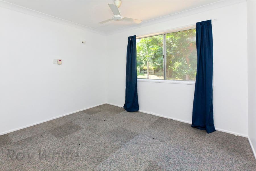 44 Hallett Avenue, CAMIRA QLD 4300, Camira - Thumbnail 5