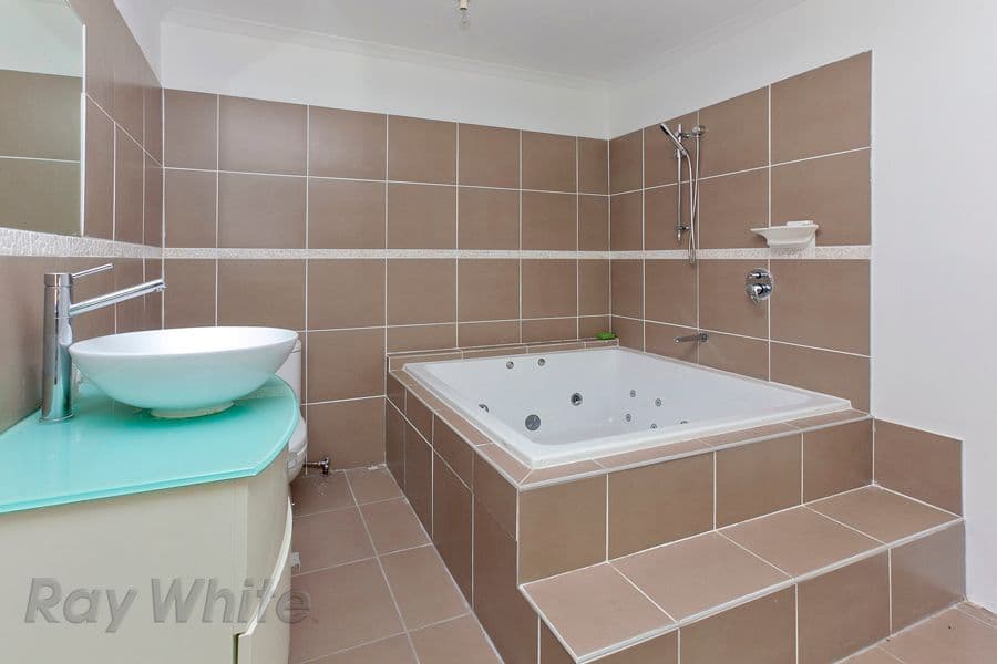44 Hallett Avenue, CAMIRA QLD 4300, Camira - Thumbnail 7