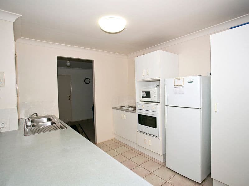 31 Canterbury Street, BRACKEN RIDGE QLD 4017, Bracken Ridge - Thumbnail 4