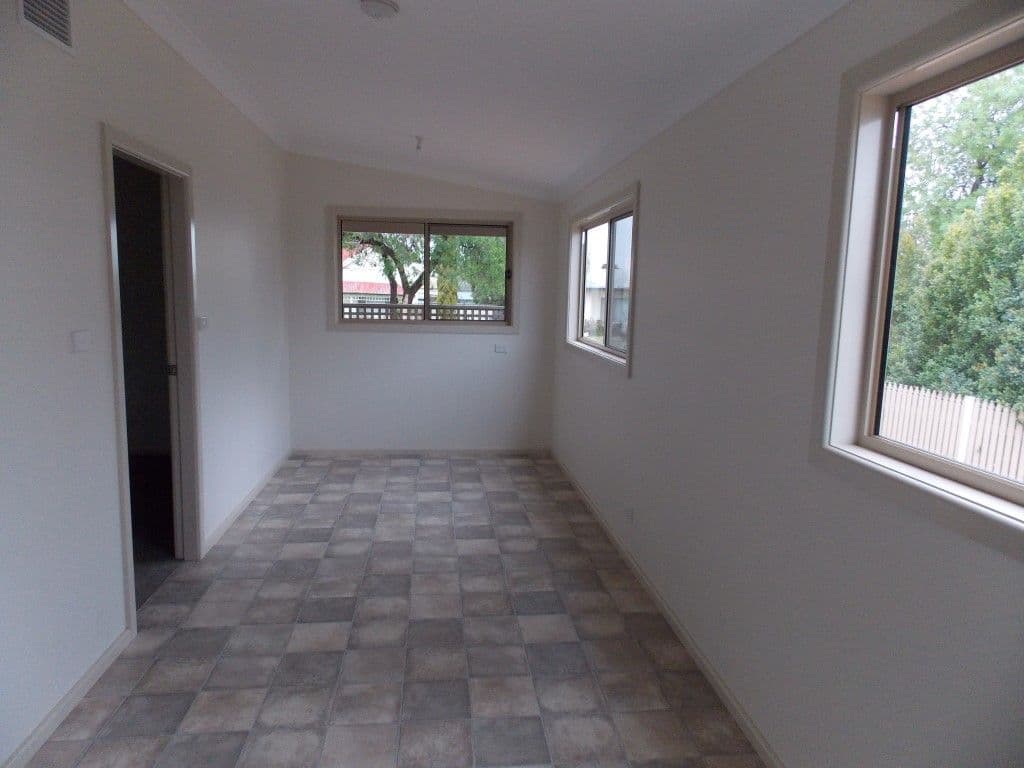 56 Dalton Street, PARKES NSW 2870, Parkes - Thumbnail 4