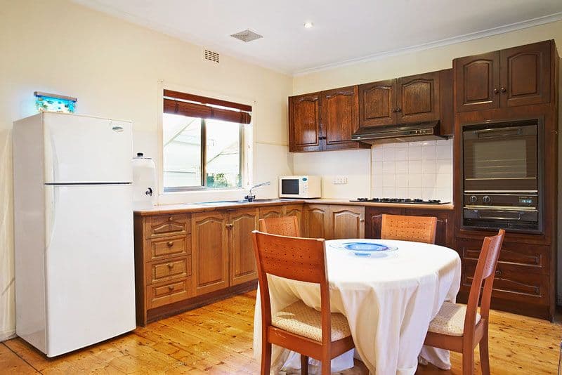 108 Rathcown Road, RESERVOIR VIC 3073, Reservoir - Thumbnail 2