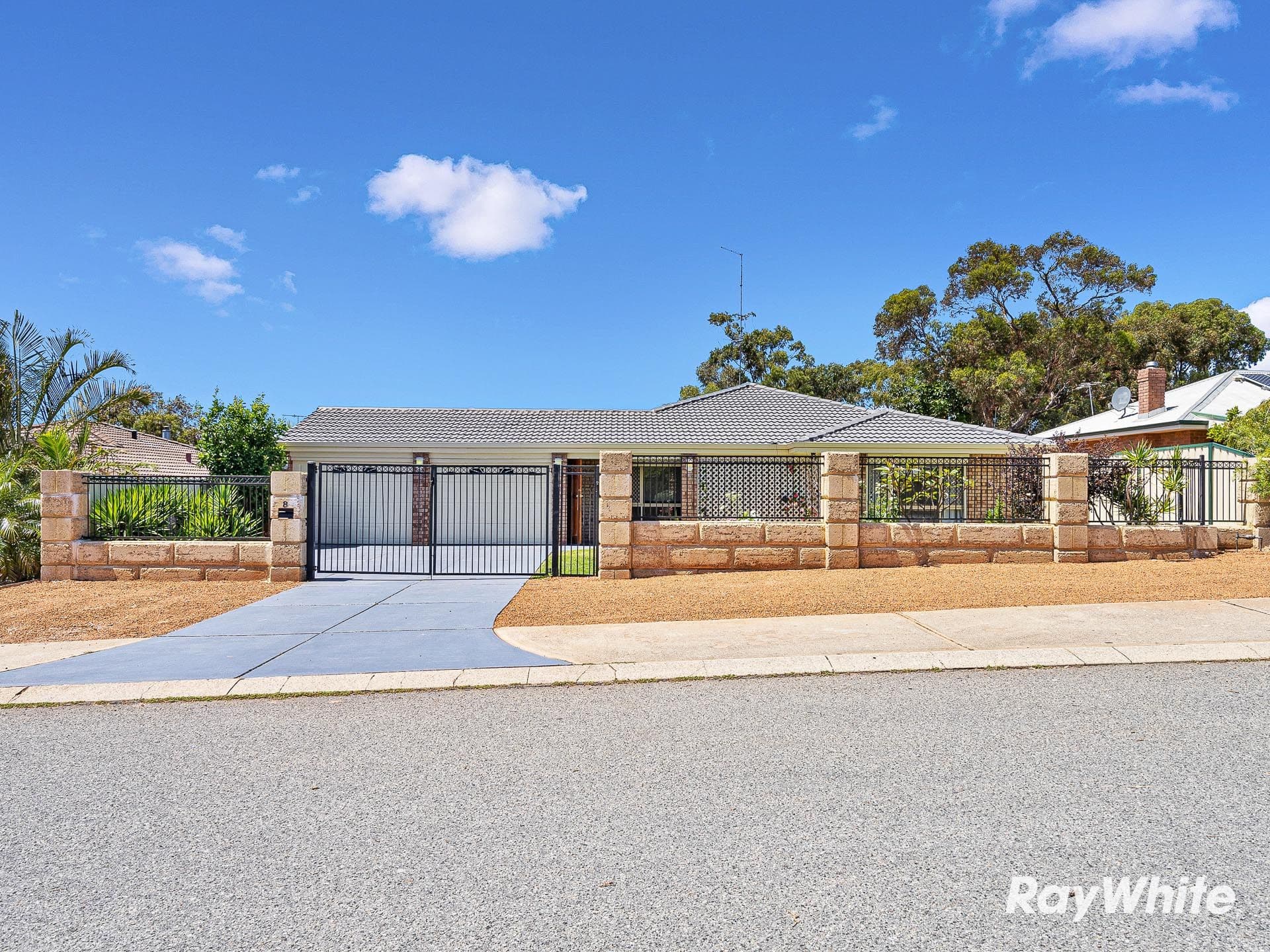 8 Allamanda Way, Halls Head WA 6210, Halls Head - Image 1