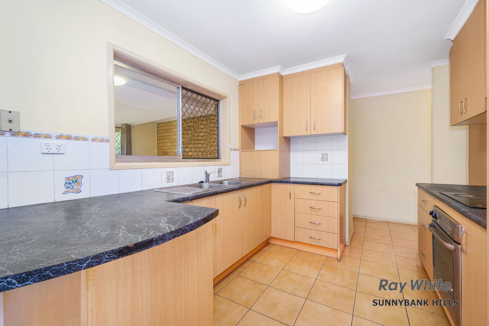 77 Padstow Road, Eight Mile Plains QLD 4113, Eight Mile Plains - Thumbnail 4