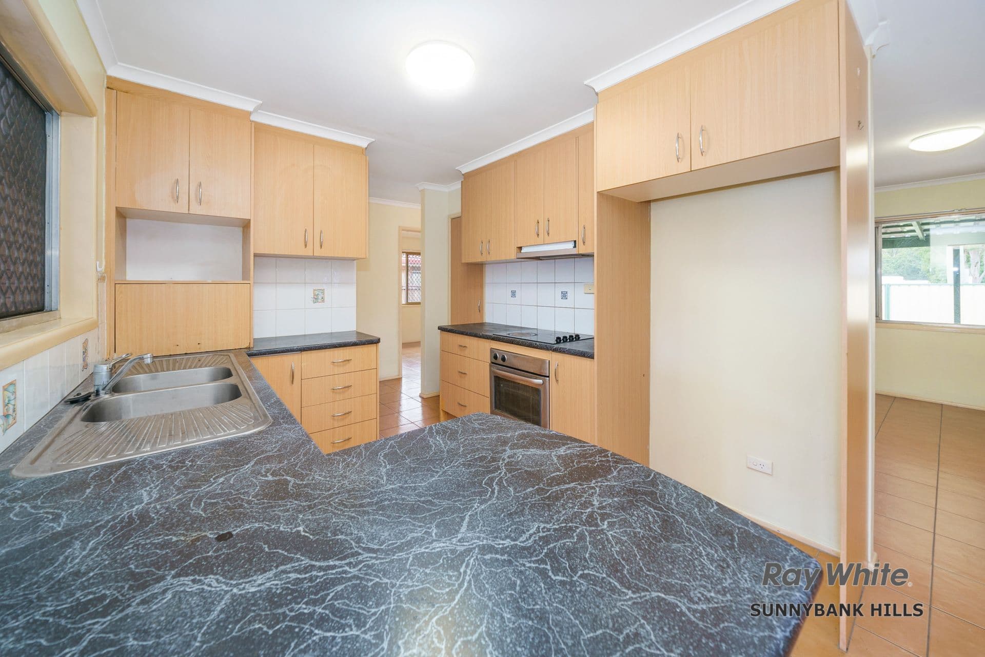 77 Padstow Road, Eight Mile Plains QLD 4113, Eight Mile Plains - Thumbnail 5