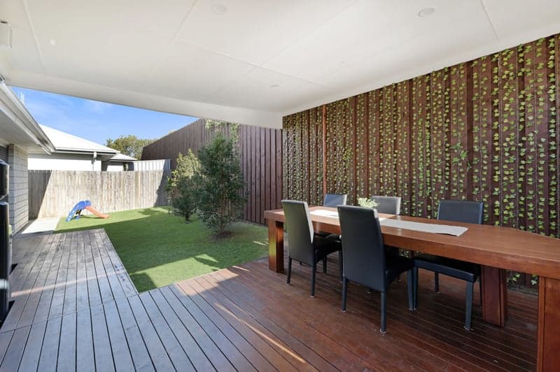 10 Gumtree Pocket Court, Little Mountain - Thumbnail 3