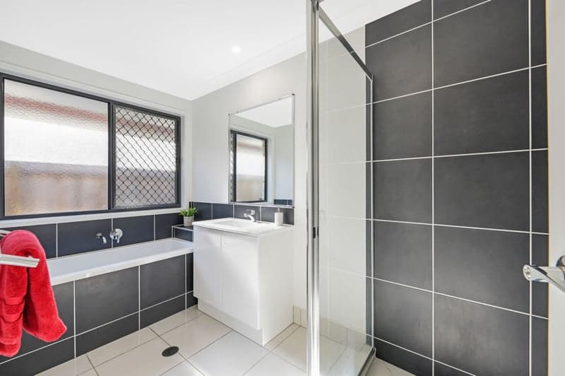 10 Gumtree Pocket Court, Little Mountain - Thumbnail 8