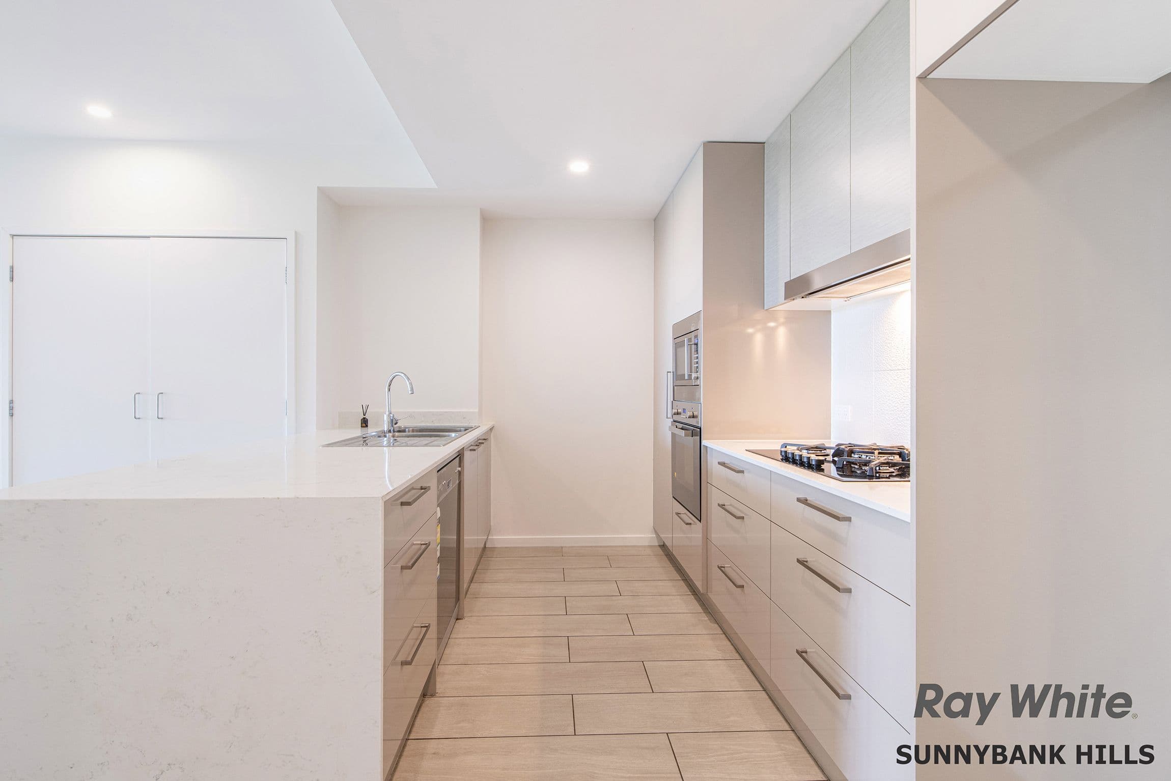2/90 Ross Street, Dandenong VIC 3175, Dandenong - Thumbnail 2