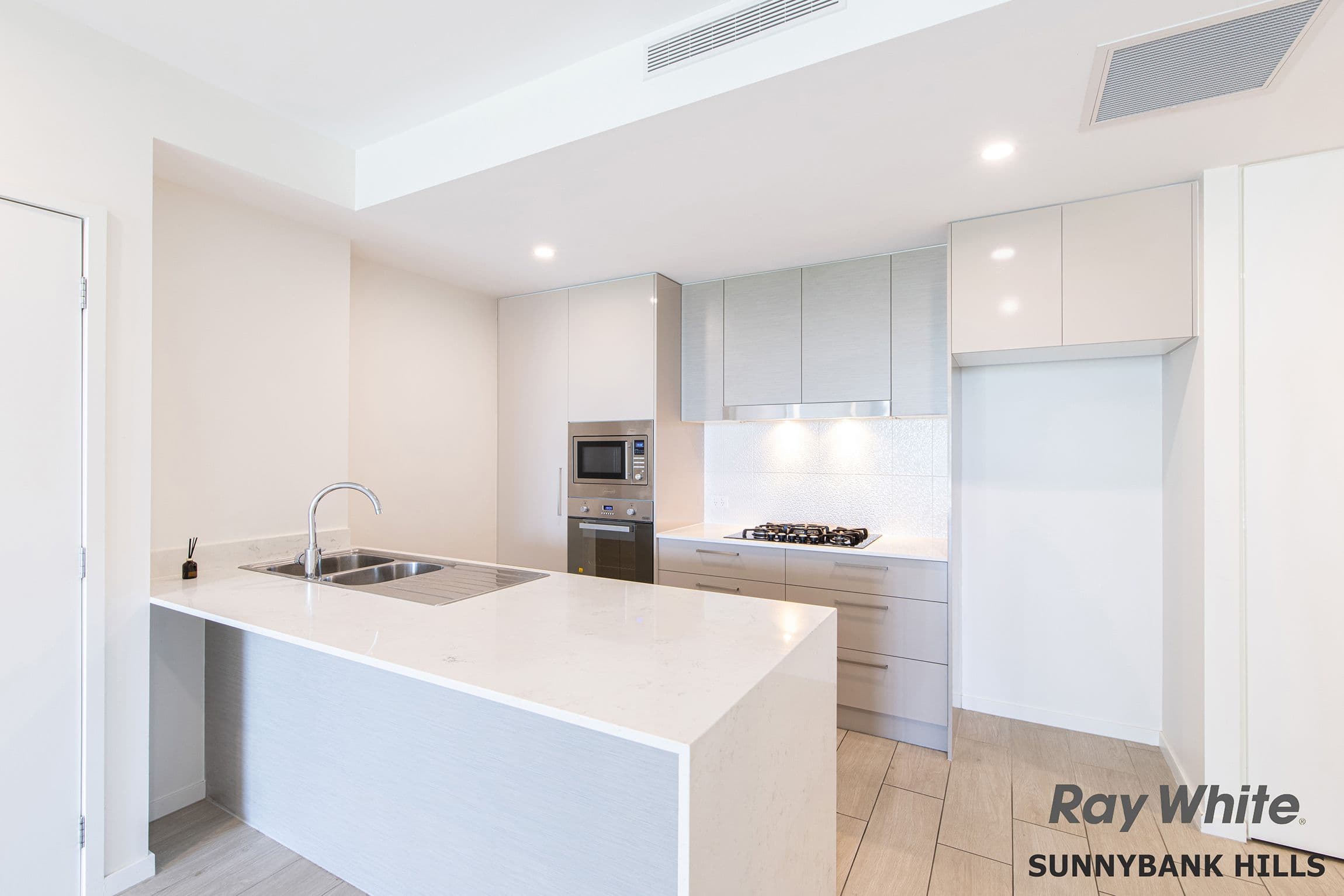2/90 Ross Street, Dandenong VIC 3175, Dandenong - Thumbnail 3