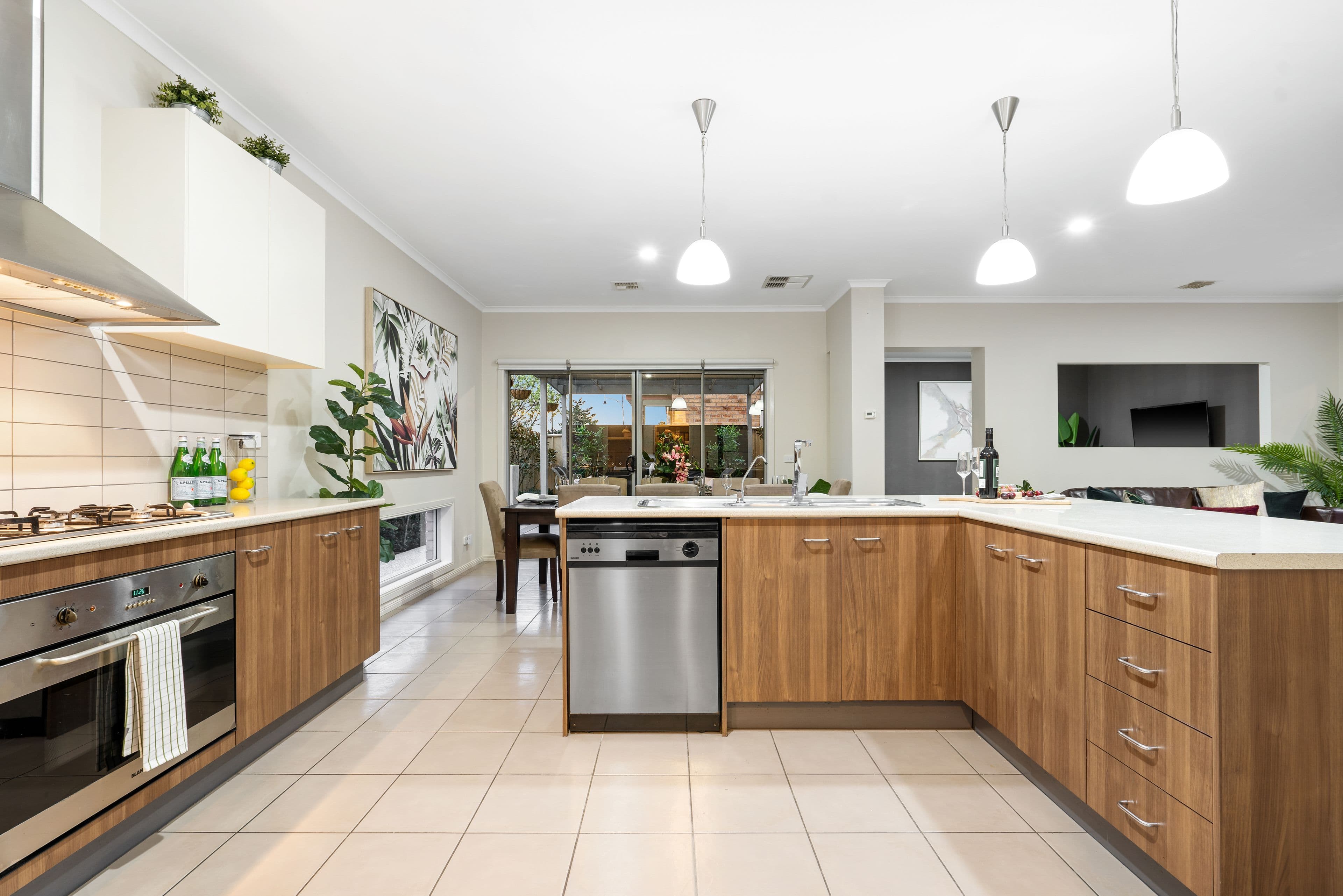 14 Fairbairn Way, Caroline Springs VIC 3023, Caroline Springs - Thumbnail 6