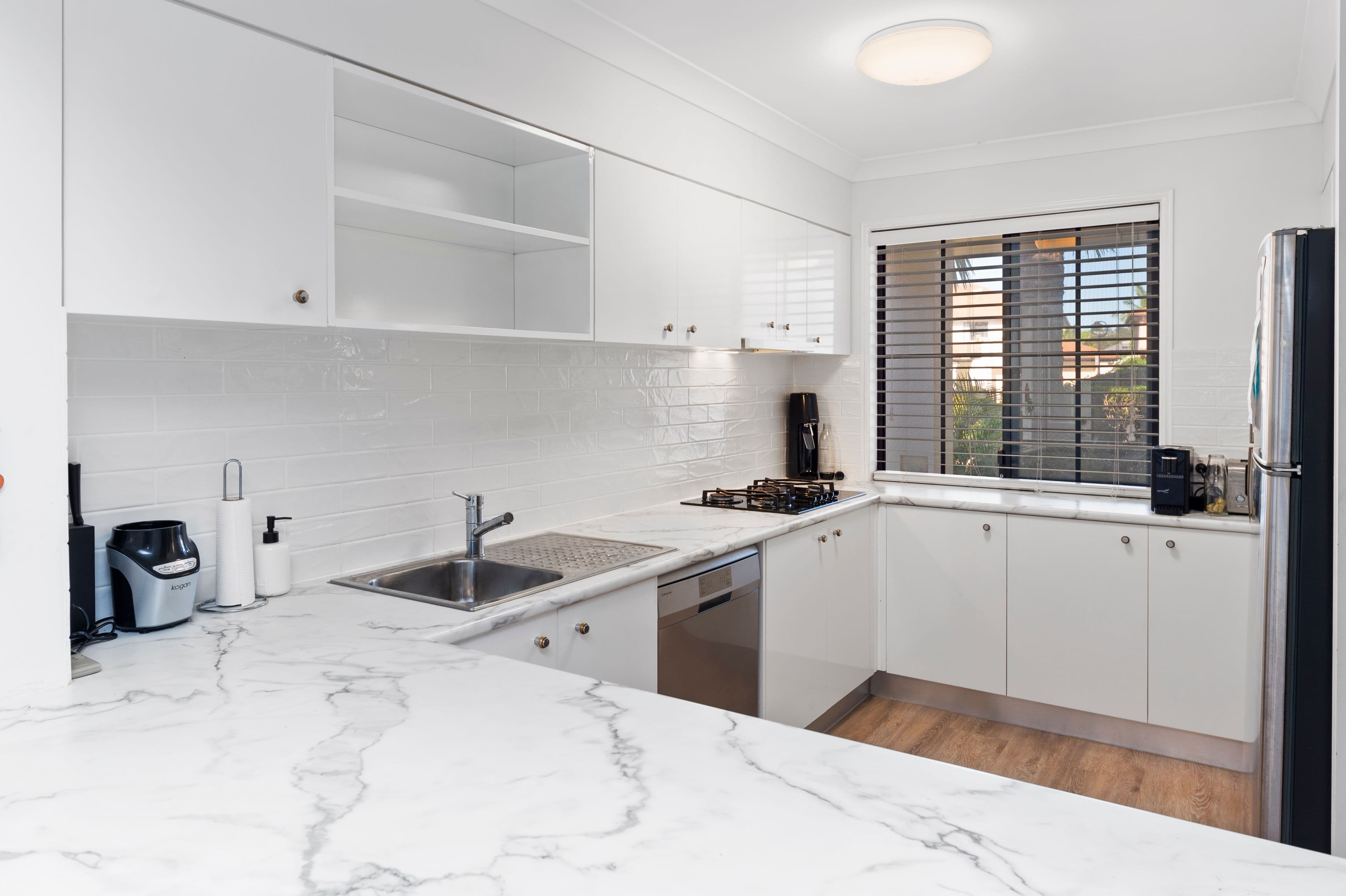 2-18 Beachcomber Court, Burleigh Waters QLD 4220, Burleigh Waters - Thumbnail 3