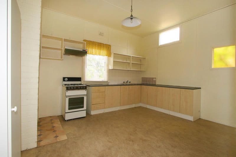 21 McIvor Street, CHELTENHAM VIC 3192, Cheltenham - Thumbnail 4