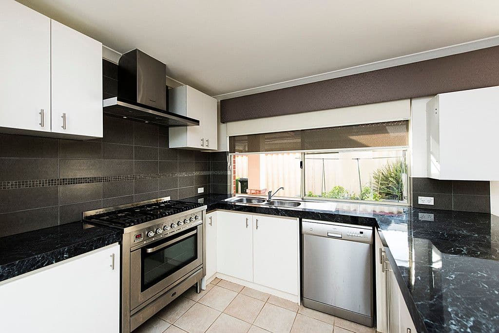 17 Mayflower Close, Port Kennedy WA 6172, Port Kennedy - Thumbnail 2