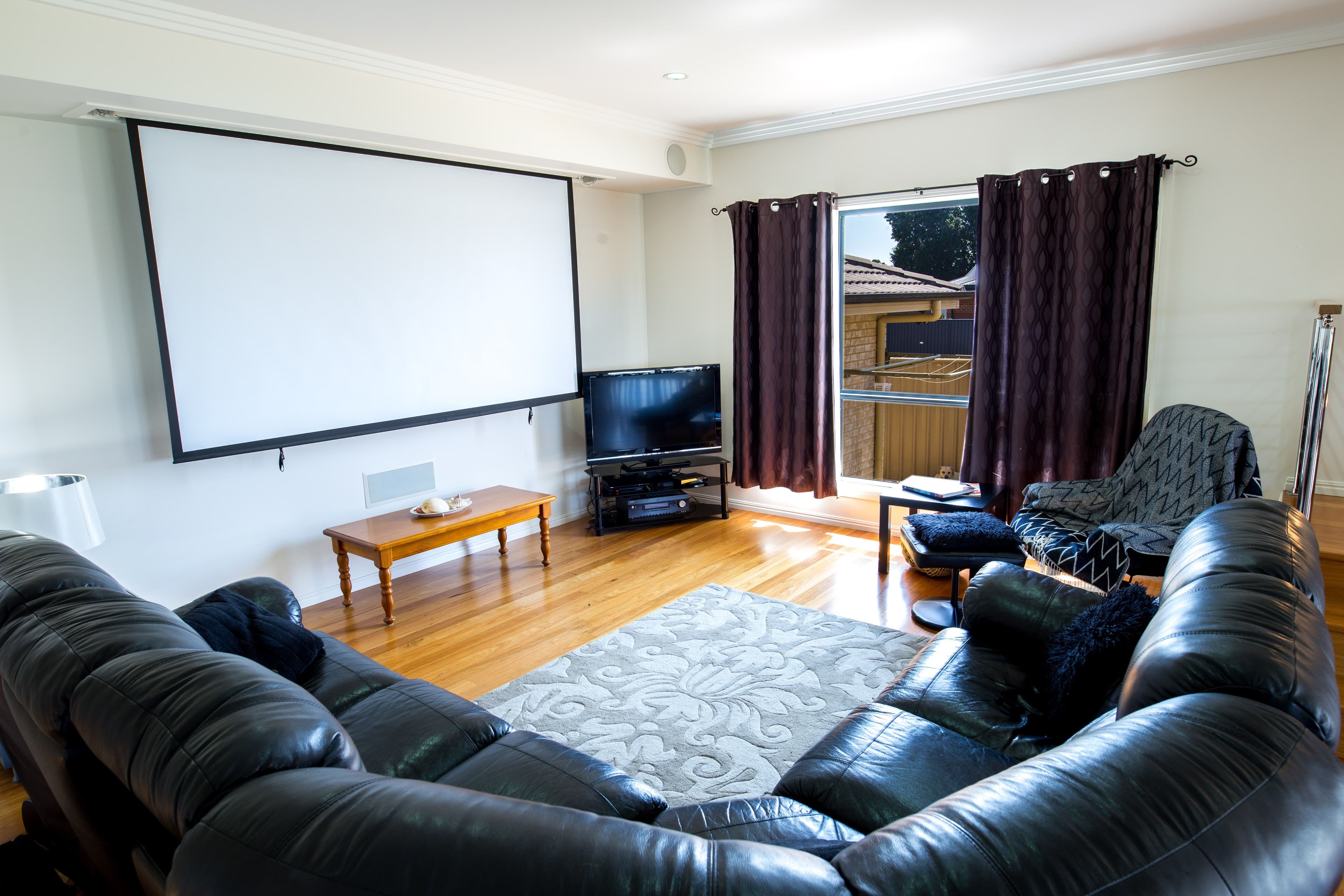 10 Mark Close, Grafton - Thumbnail 2