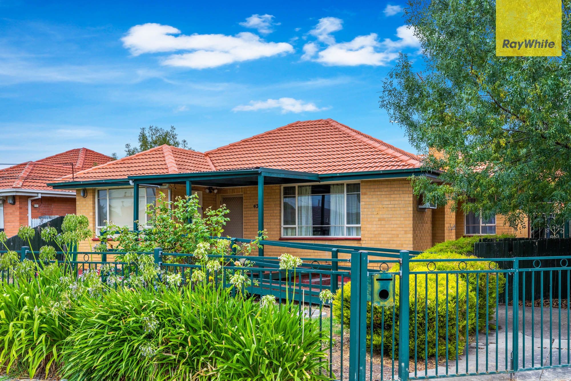 43 Leslie Street, St Albans VIC 3021, St Albans - Image 1
