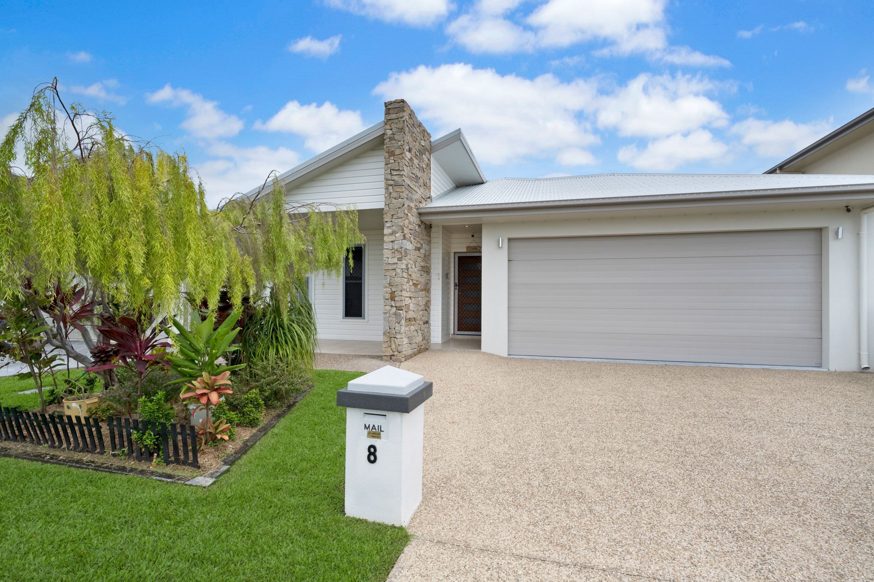 8 Greenbank Pocket, Idalia QLD 4811, Idalia - Image 1