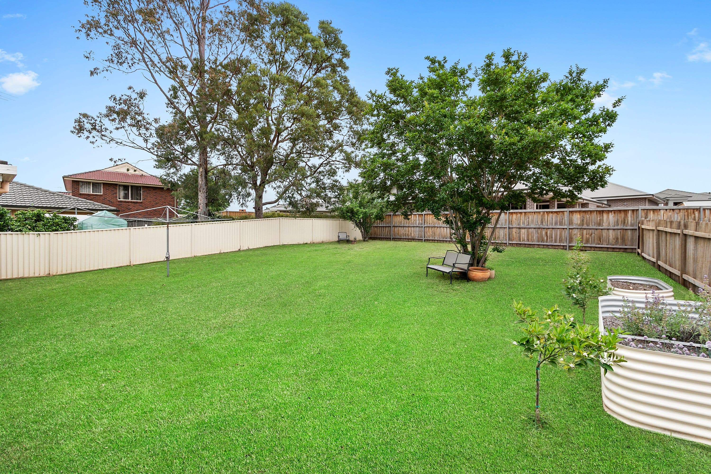 61 Arthur Phillip Drive, North Richmond - Thumbnail 2