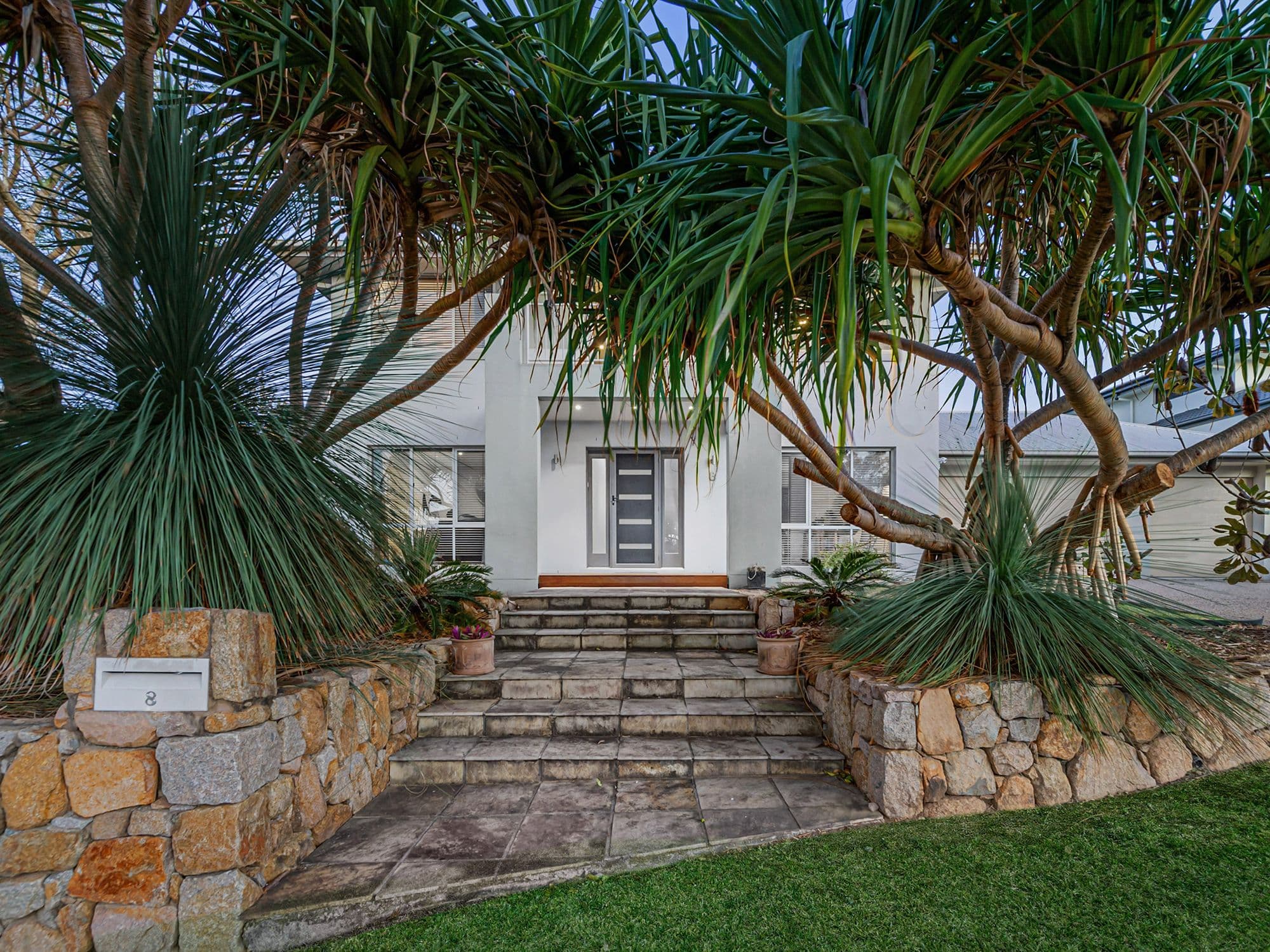 8 Cerbaia Close, Bridgeman Downs QLD 4035, Bridgeman Downs - Thumbnail 2