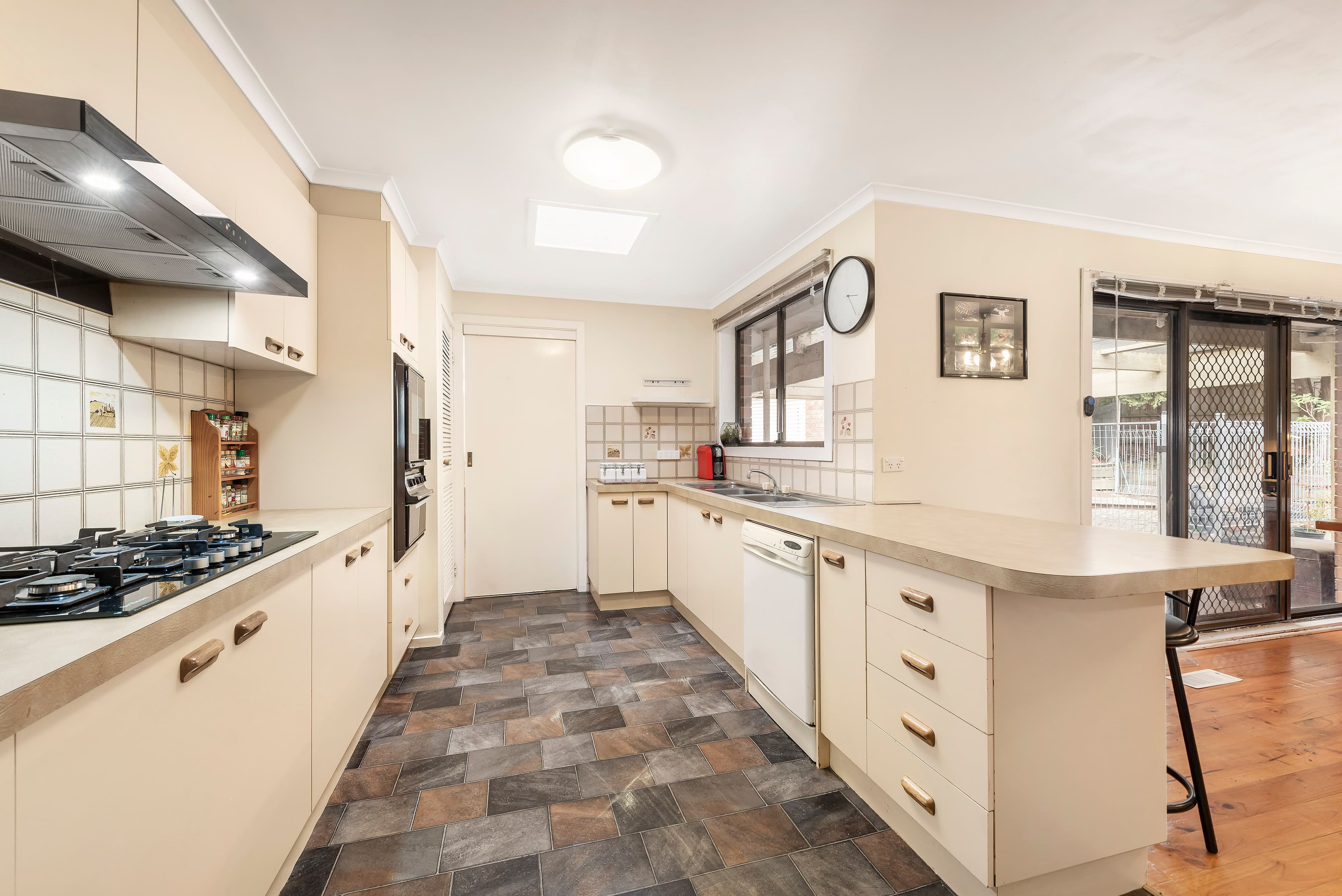7 Gill Court, Rowville VIC 3178, Rowville - Thumbnail 3