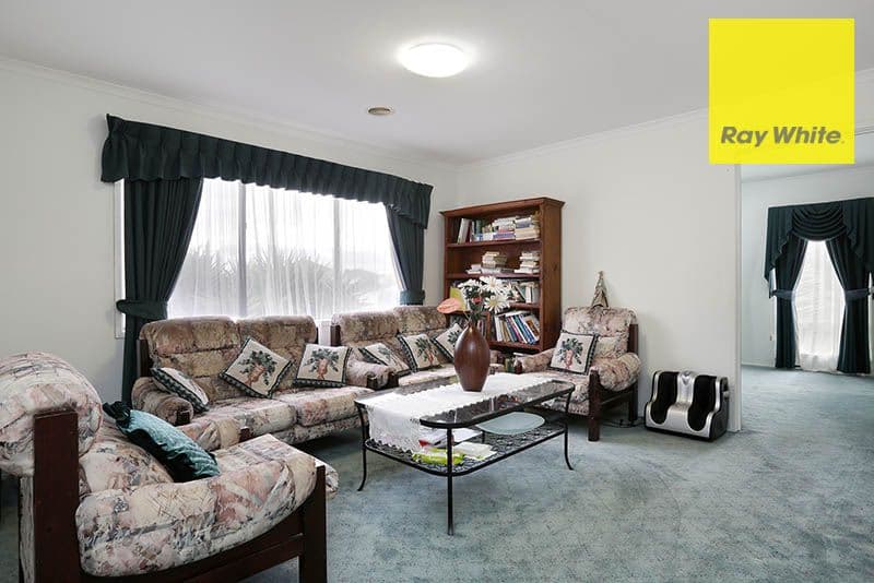 2 Nathan Close, Point Cook VIC 3030, Point Cook - Thumbnail 2