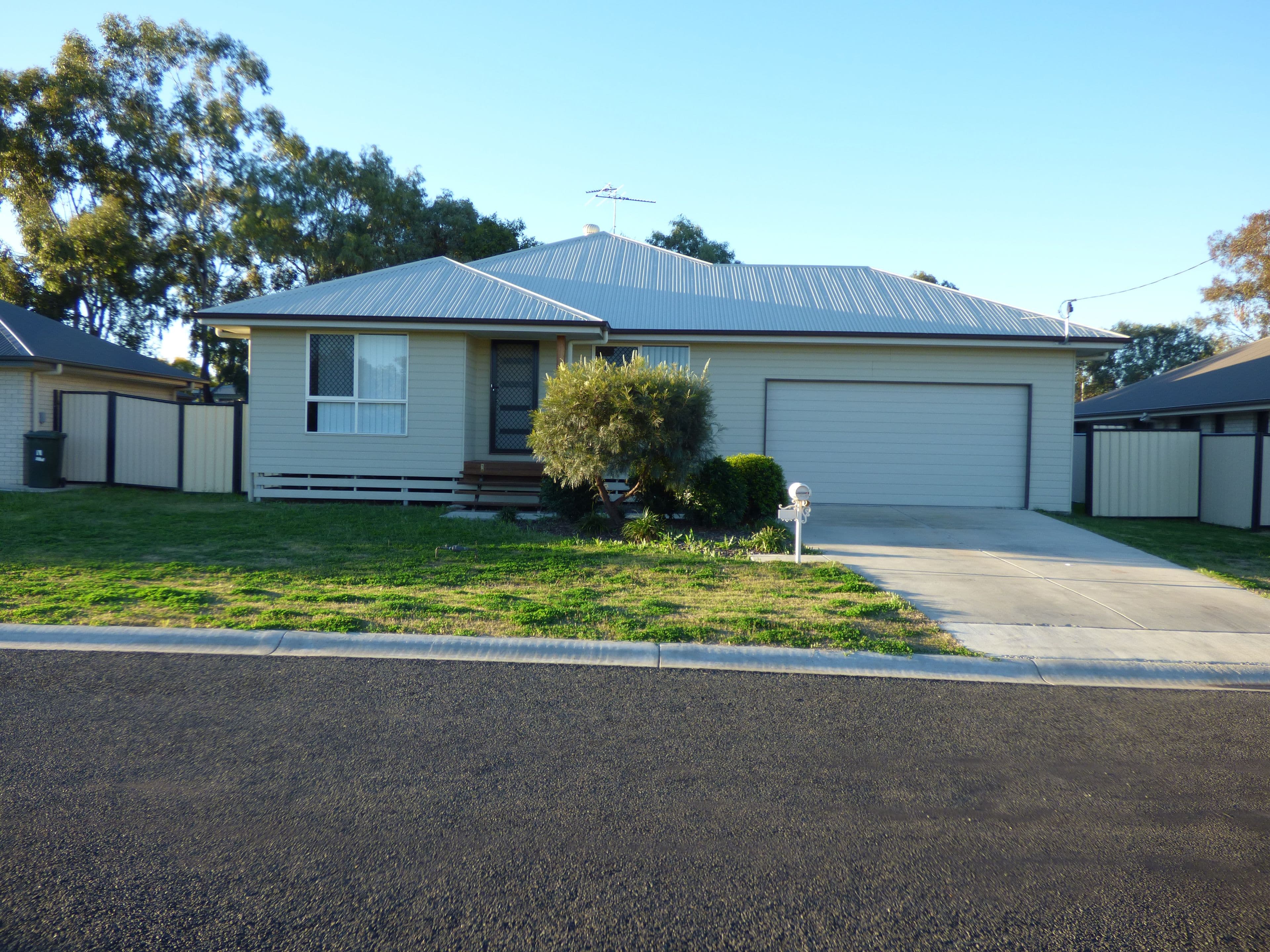 11 Courtney Street, Roma QLD 4455, Roma - Image 1