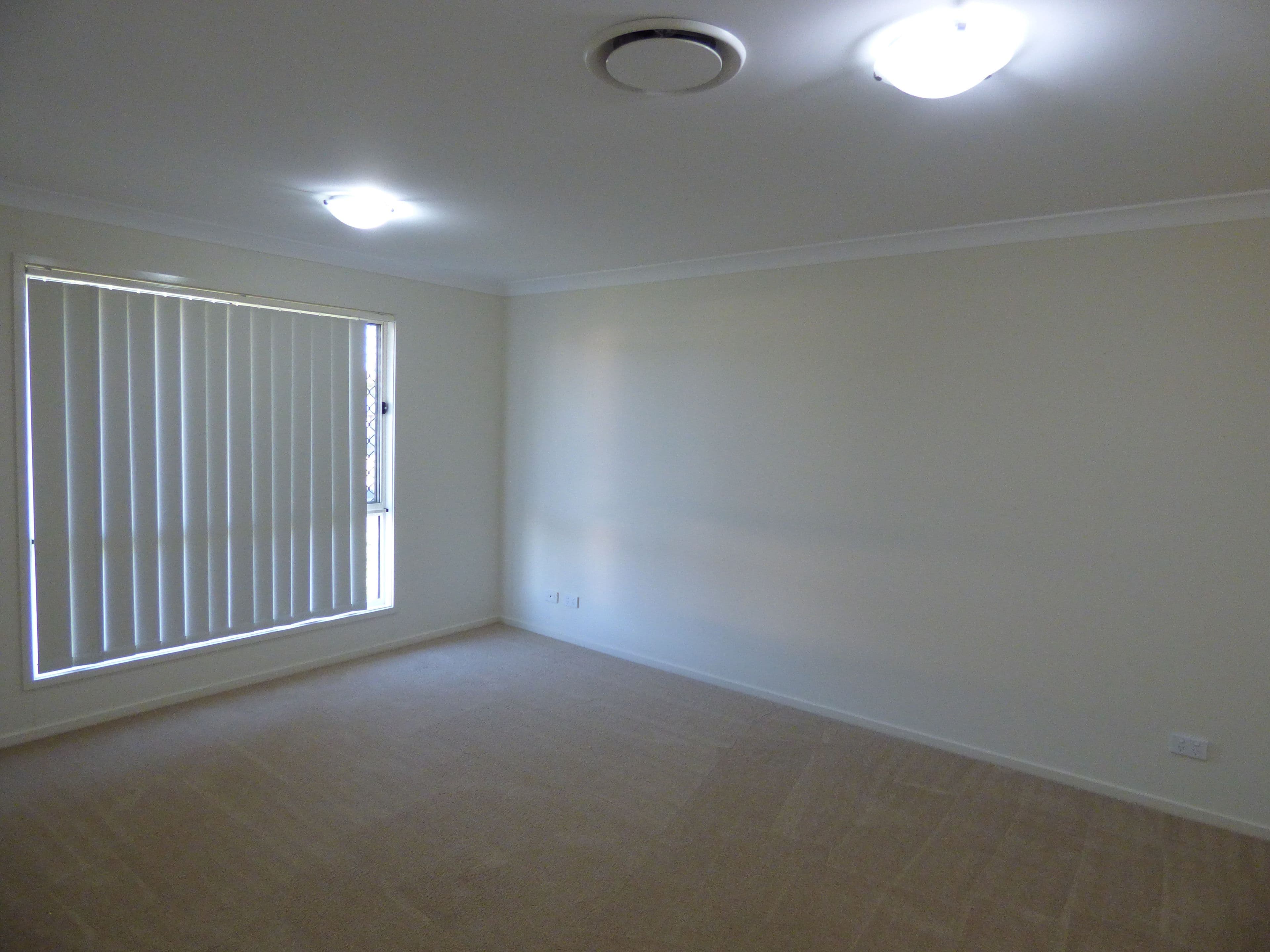 11 Courtney Street, Roma QLD 4455, Roma - Thumbnail 3