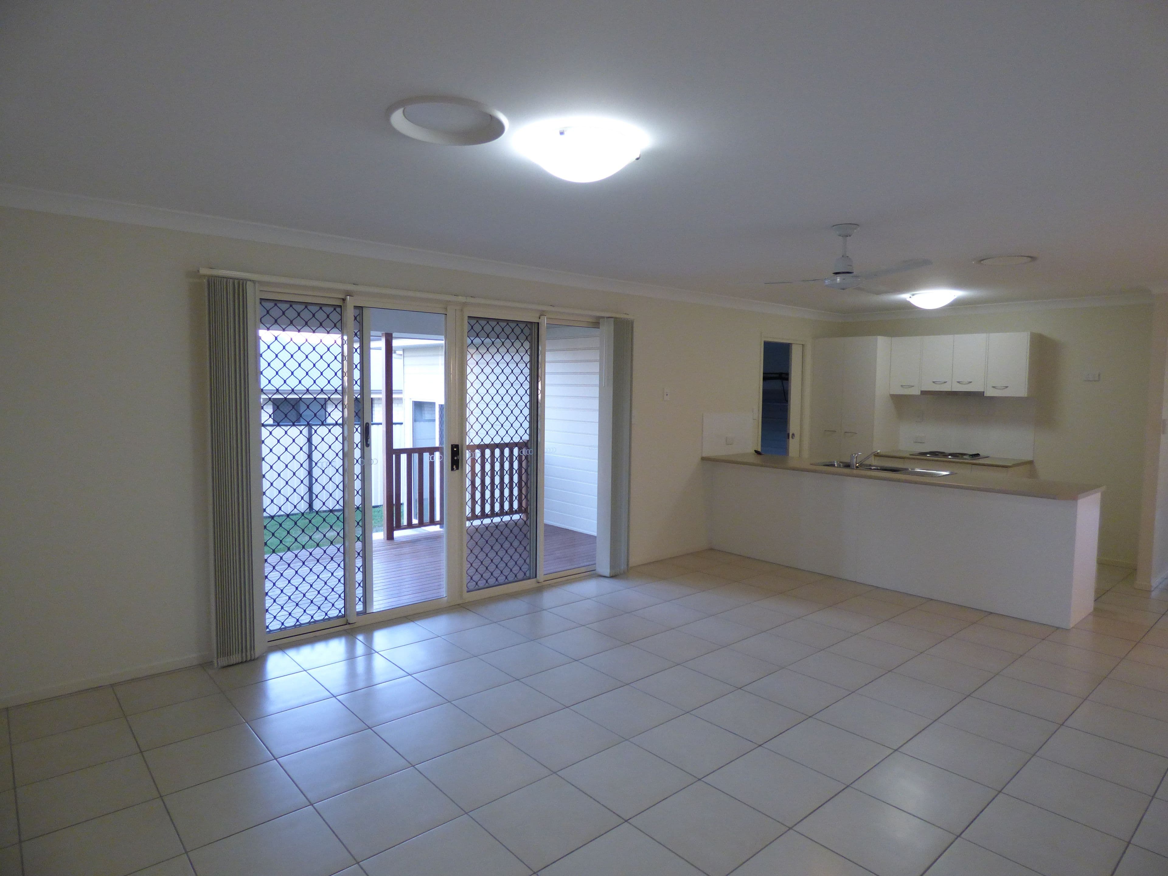 11 Courtney Street, Roma QLD 4455, Roma - Thumbnail 4