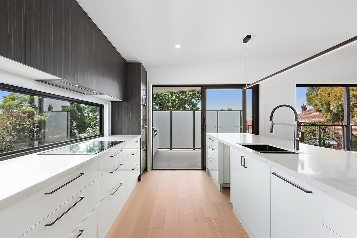 1 & 2 / 2 Aberdeen Street, Geelong West VIC 3218, Geelong West - Thumbnail 3