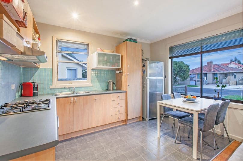 22 Winter Crescent, Reservoir VIC 3073, Reservoir - Thumbnail 5
